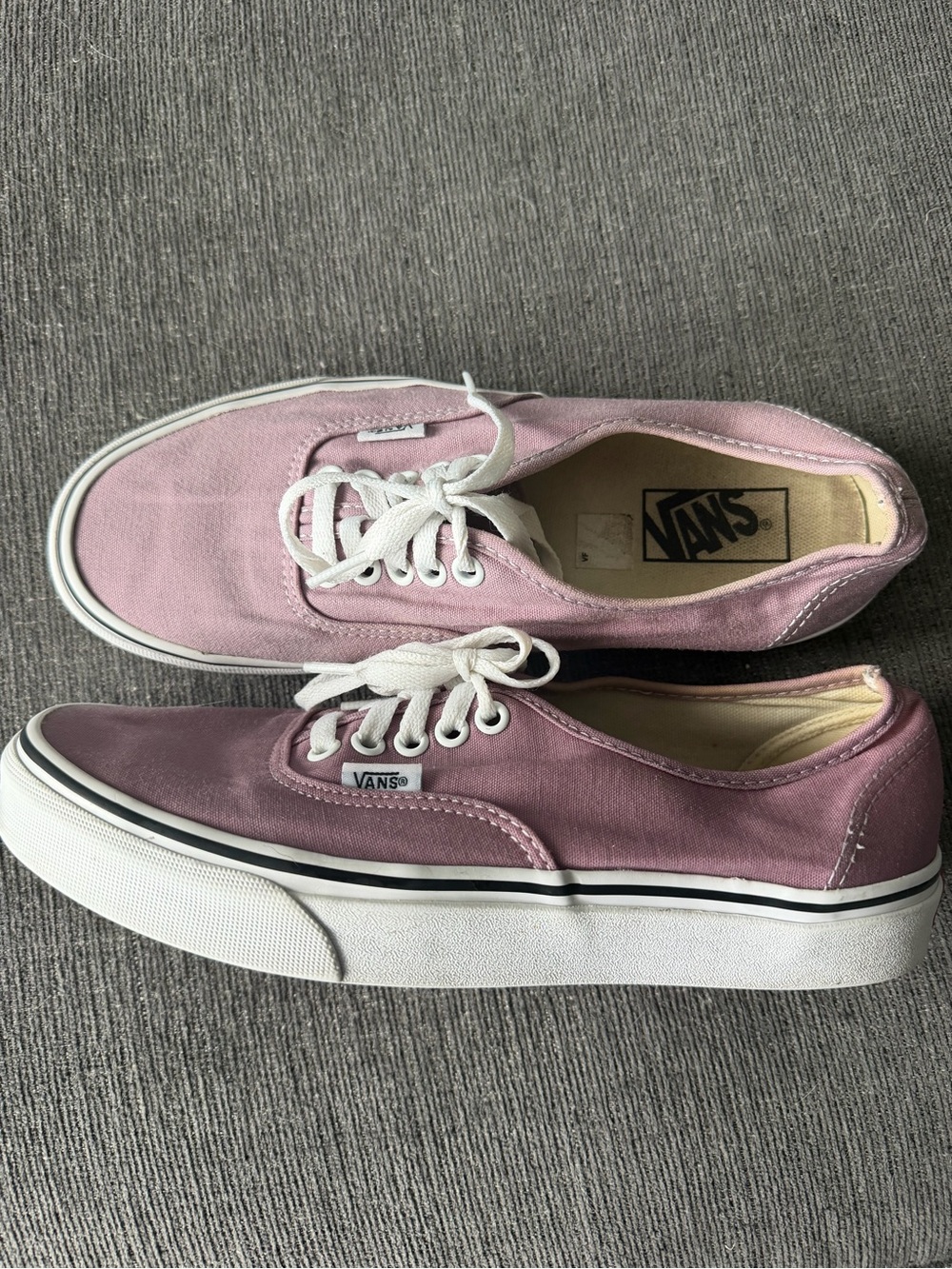 Vans Women's 8 Mauve Classic Canvas Low-Top Sneakers - Picture 2 of 3